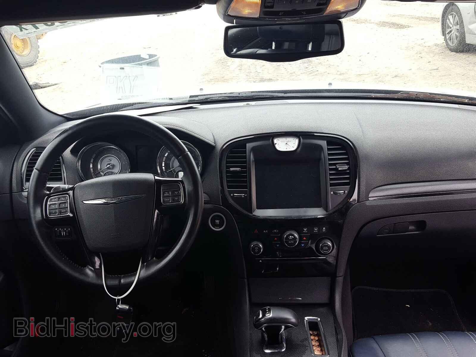 2014 CHRYSLER 300 - VIN: 2C3CCABG2EH229050 - Фото 9