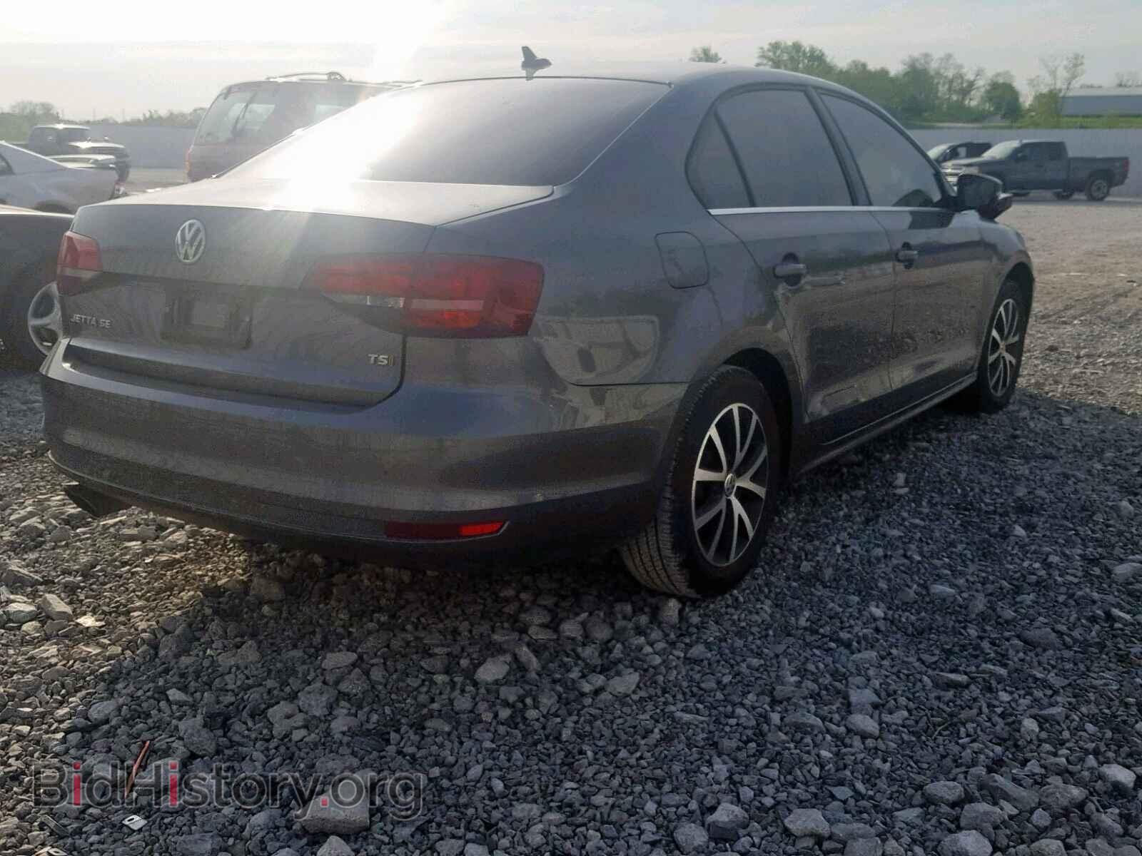 2017 VOLKSWAGEN JETTA - VIN: 3VWDB7AJ2HM415791 - Фото 4