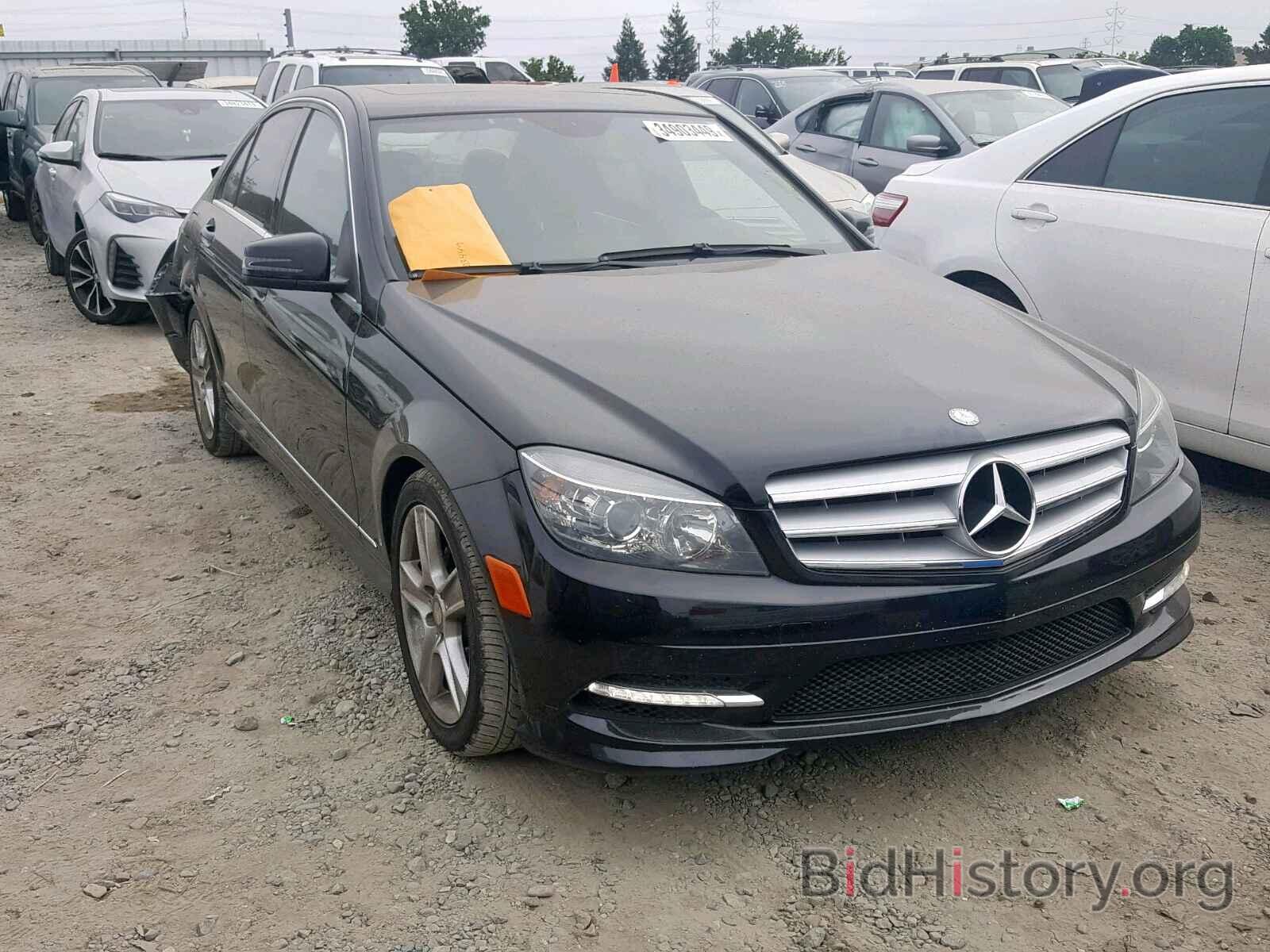 Photo WDDGF5EB6BR173725 - MERCEDES-BENZ C CLASS 2011