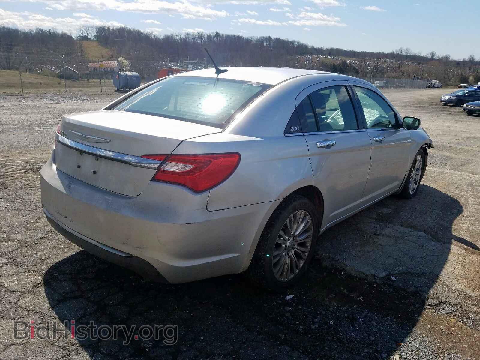 2011 CHRYSLER 200 - VIN: 1C3BC2FG8BN623134 - Фото 4