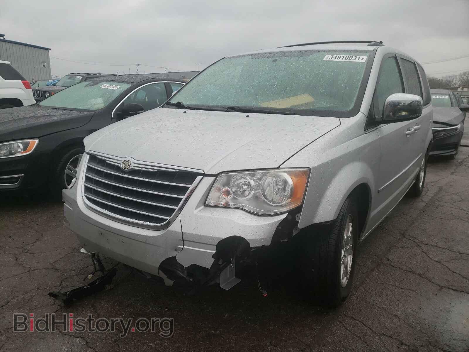 2010 CHRYSLER MINIVAN - VIN: 2A4RR5D12AR113155 - Photo 2