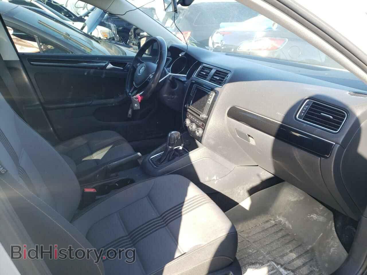2017 VOLKSWAGEN JETTA - VIN: 3VWDB7AJ4HM302232 - Фото 5