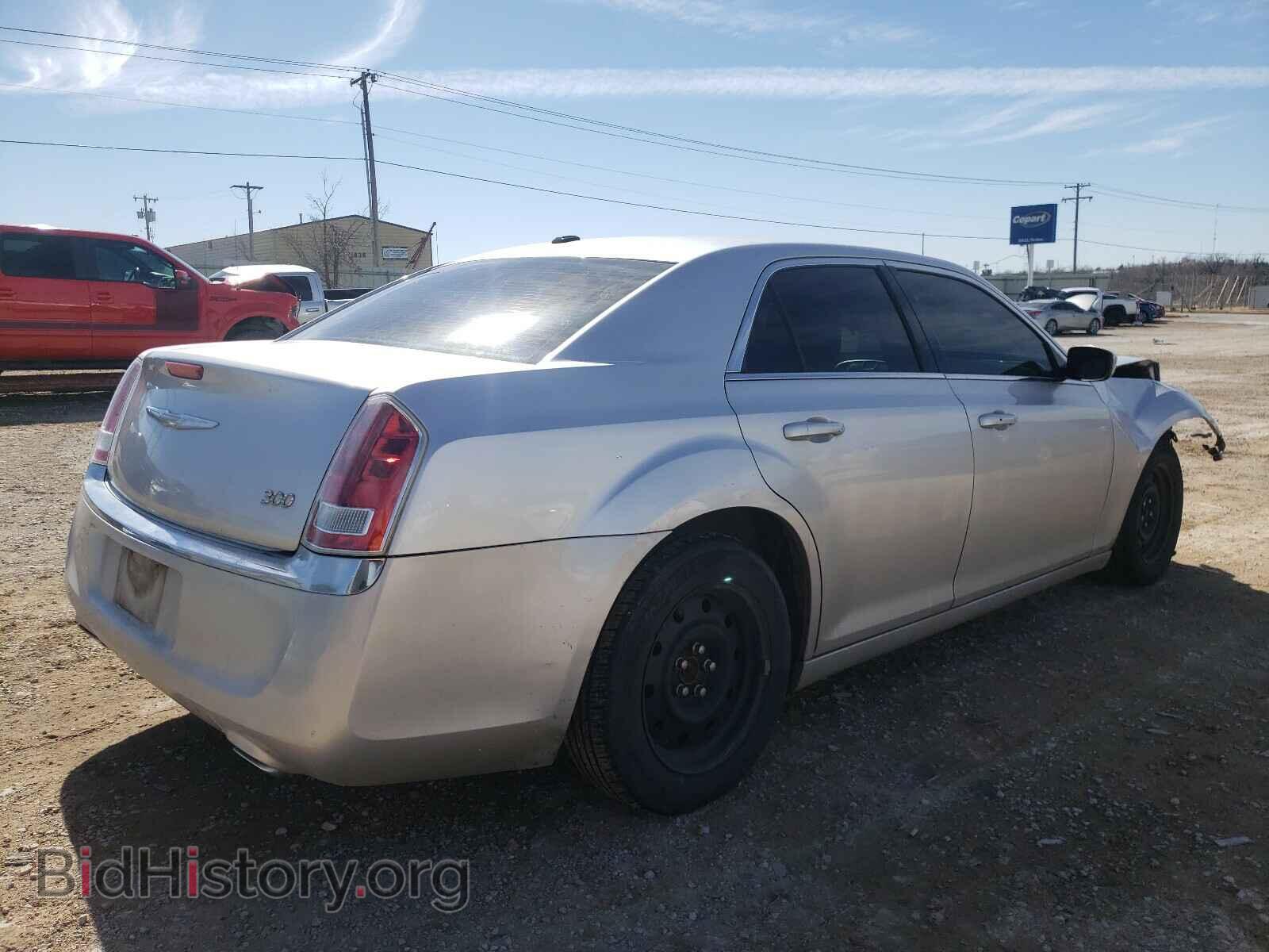 2012 CHRYSLER 300 - VIN: 2C3CCAAG9CH113780 - Фото 4