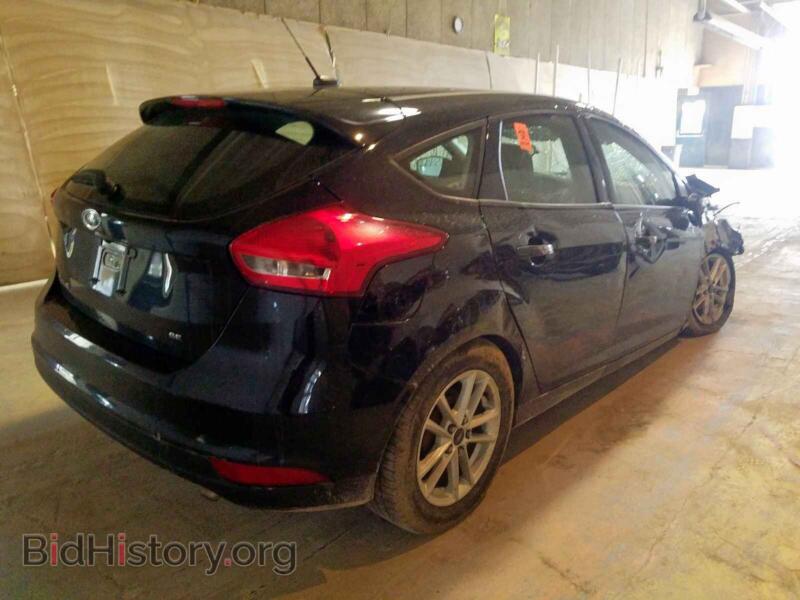 2017 Ford FOCUS (VIN 1FADP3K25HL225625) — photo 4 of 10