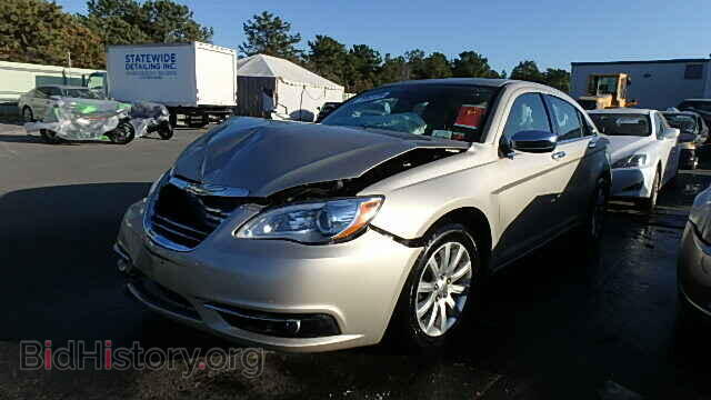 2013 CHRYSLER 200 - VIN: 1C3CCBCG2DN706280 - Фото 2