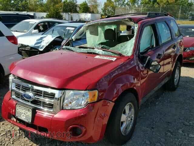 2011 FORD ESCAPE - VIN: 1FMCU0C73BKB77638 - Фото 2