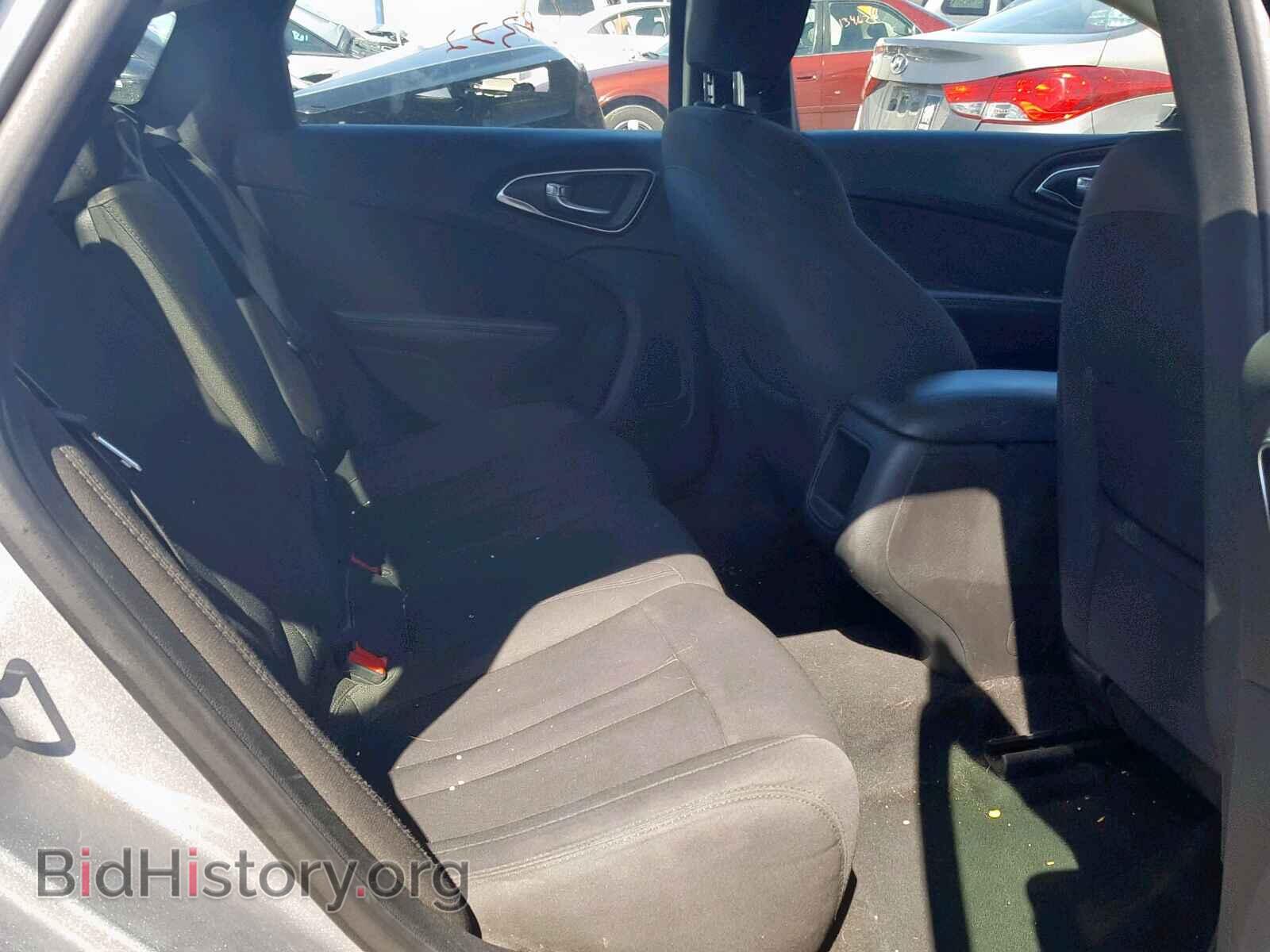 2016 CHRYSLER 200 - VIN: 1C3CCCAB7GN131823 - Фото 6