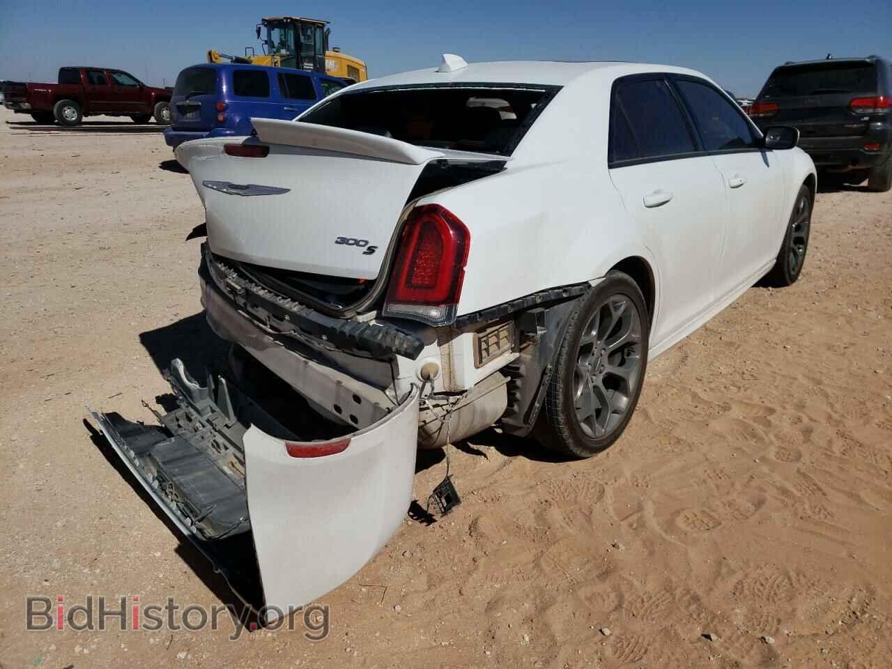 2017 CHRYSLER 300 - VIN: 2C3CCABG3HH661263 - Фото 4