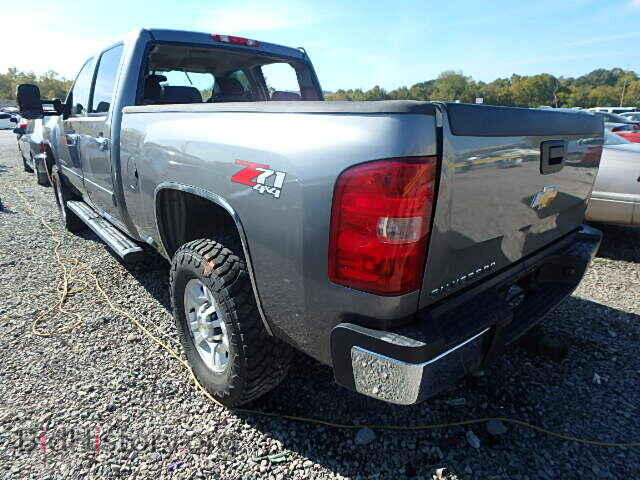 2008 CHEVROLET SILVERADO - VIN: 1GCHK23618F178632 - Фото 3