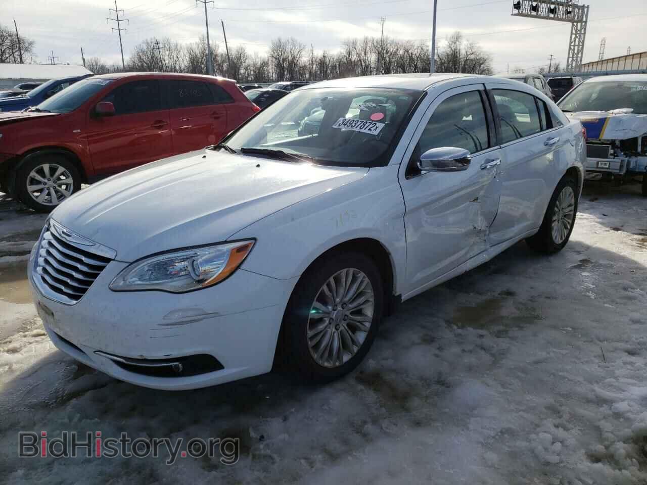 2013 CHRYSLER 200 - VIN: 1C3CCBCG9DN718930 - Фото 2