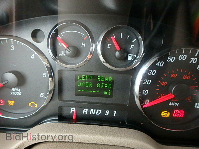 2005 FORD FREESTAR - VIN: 2FMDA58275BA04744 - Фото 8