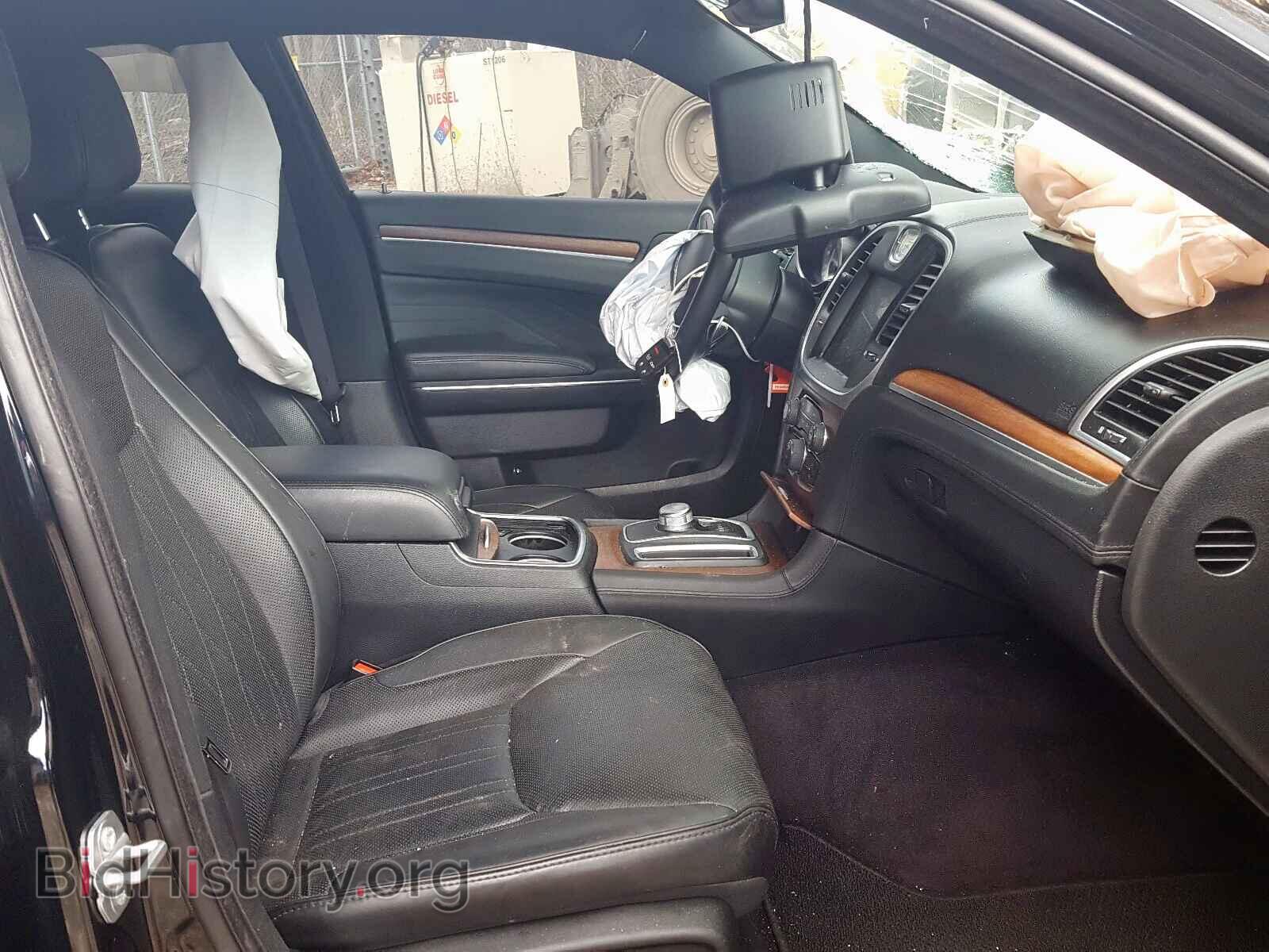 2016 CHRYSLER 300 - VIN: 2C3CCASG7GH305140 - Фото 5