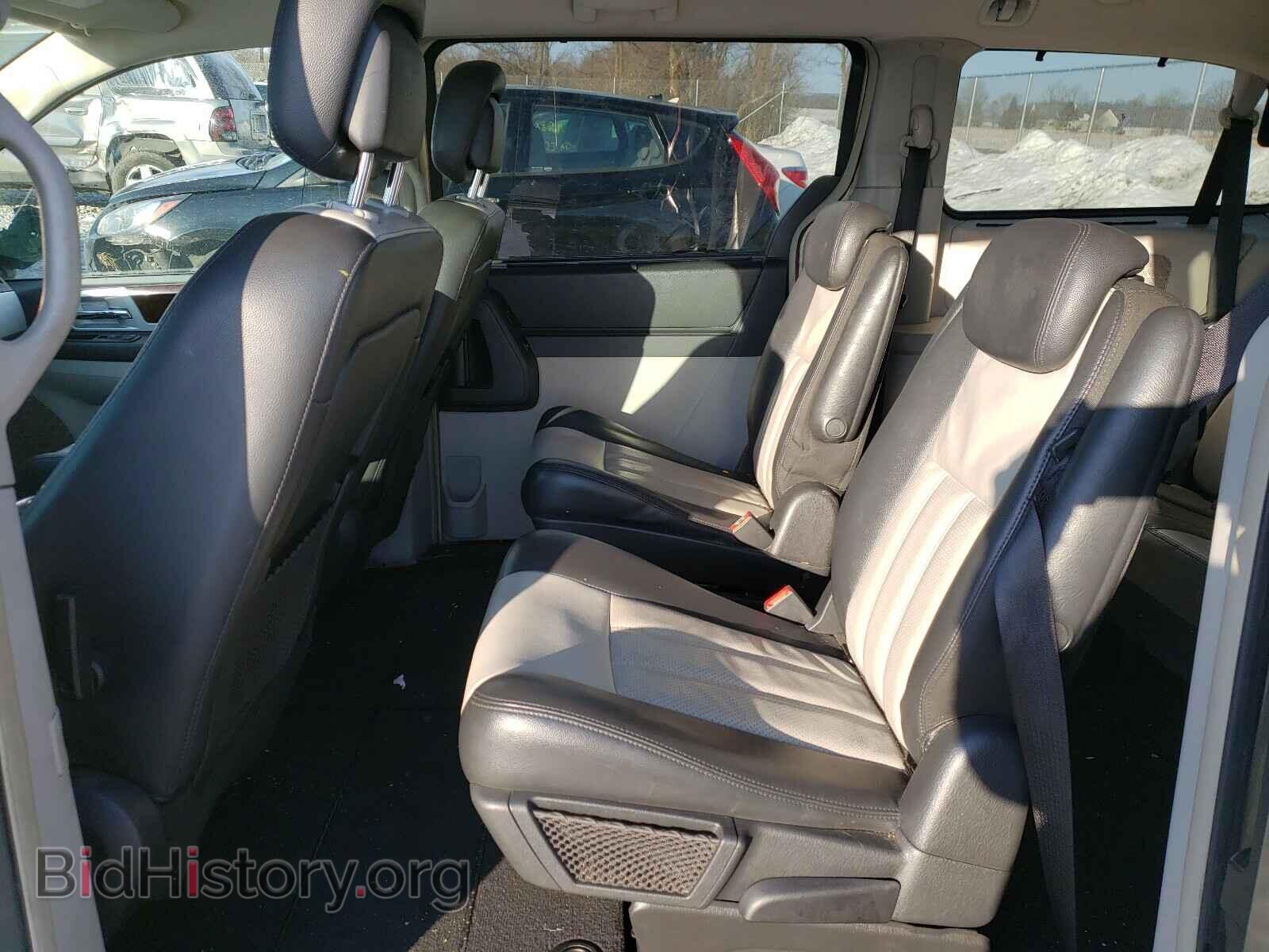 2010 CHRYSLER MINIVAN - VIN: 2A4RR8DXXAR458262 - Фото 6