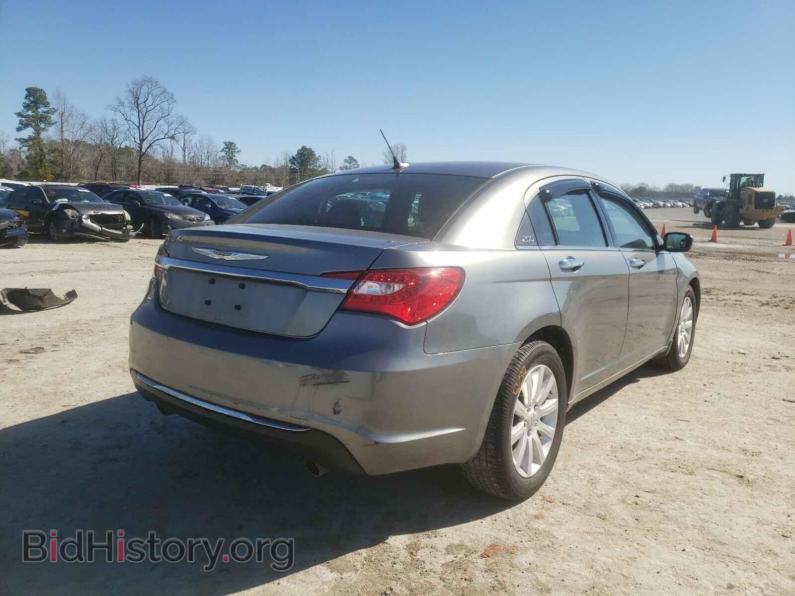 2013 CHRYSLER 200 - VIN: 1C3CCBCG2DN649627 - Photo 4