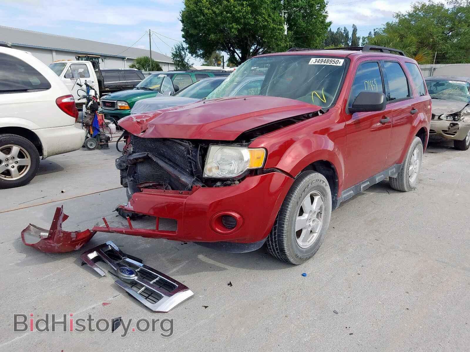 2011 FORD ESCAPE - VIN: 1FMCU0C75BKB34936 - Фото 2