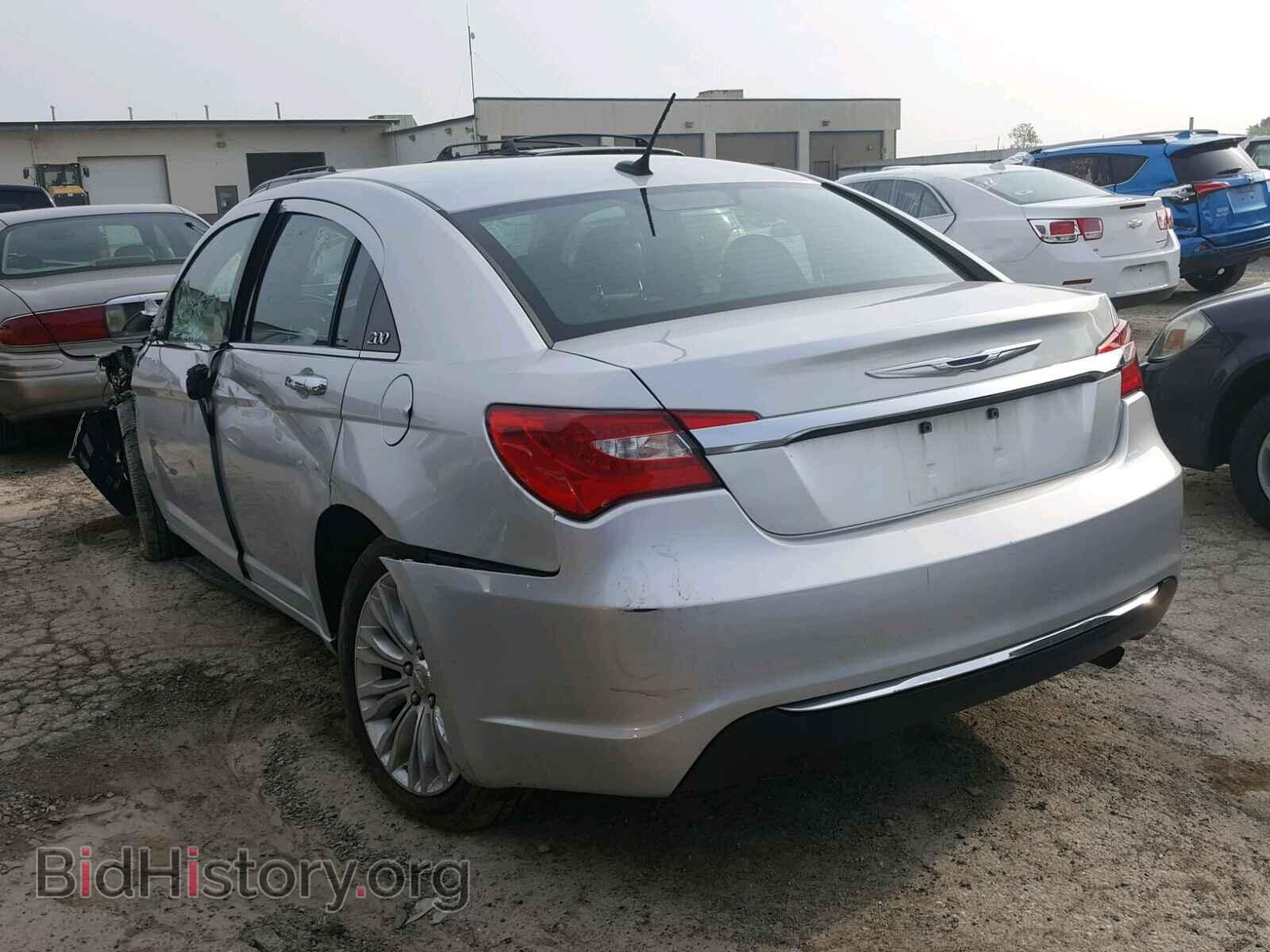2011 CHRYSLER 200 - VIN: 1C3BC2FB5BN569666 - Фото 3