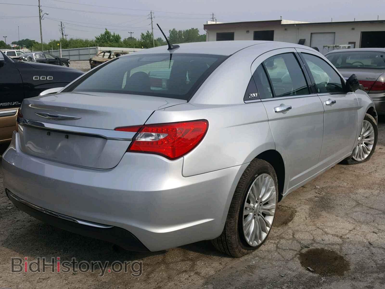 2011 CHRYSLER 200 - VIN: 1C3BC2FB5BN569666 - Фото 4