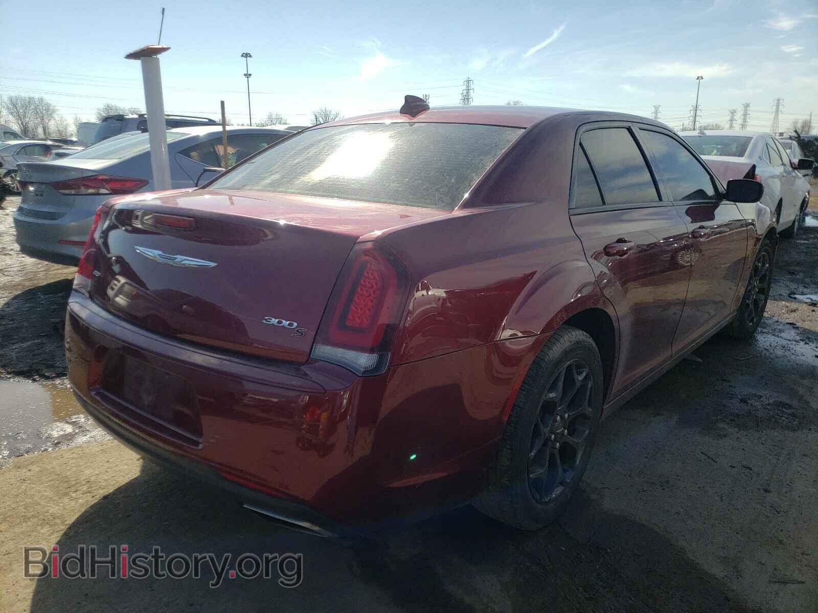 2019 CHRYSLER 300 - VIN: 2C3CCAGG4KH569353 - Фото 4
