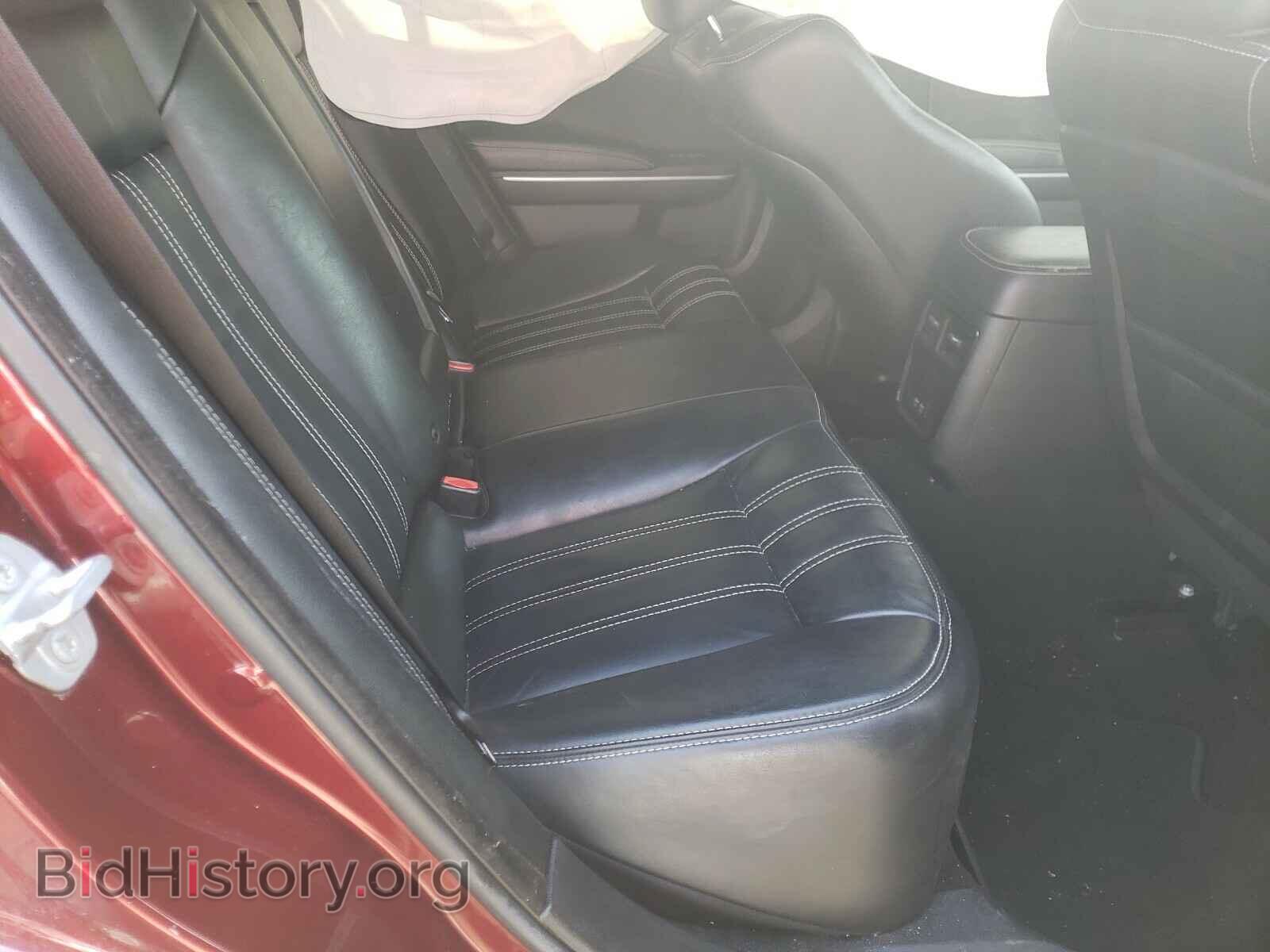 2019 CHRYSLER 300 - VIN: 2C3CCAGG4KH569353 - Фото 6