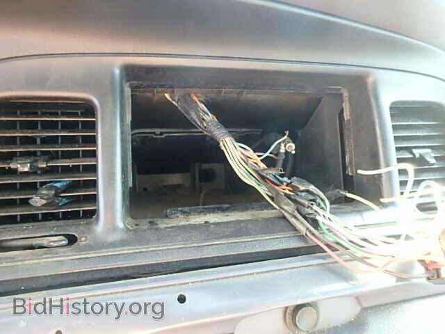 2000 FORD CROWN VIC - VIN: 2FAFP71W6YX170125 - Фото 9