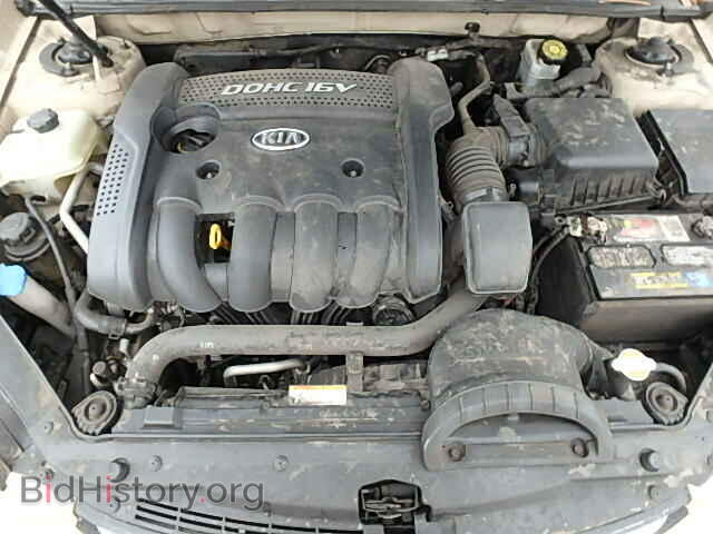 2007 KIA OPTIMA - VIN: KNAGE123775123432 - Фото 7