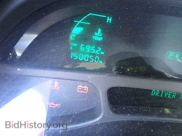 2002 CADILLAC DEVILLE - VIN: 1G6KD54Y32U117922 - Photo 8
