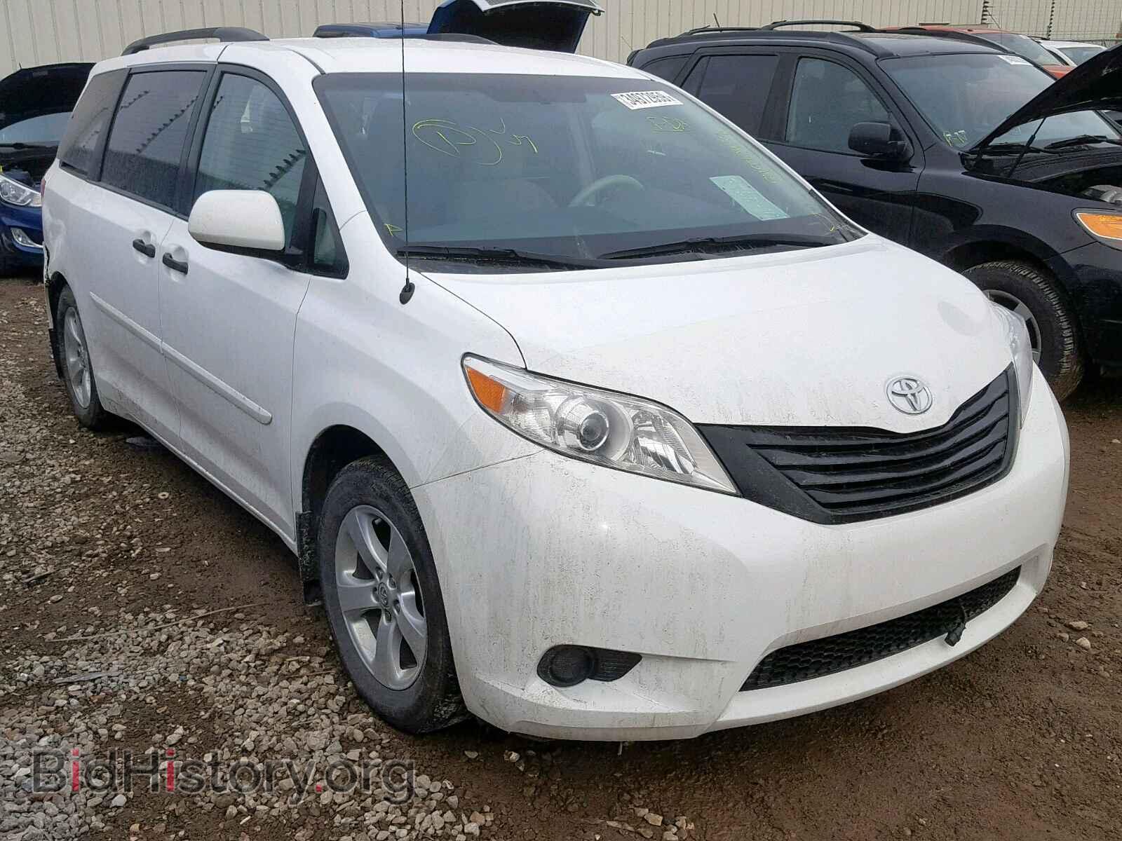 Photo 5TDZK3DC8DS326218 - TOYOTA SIENNA 2013