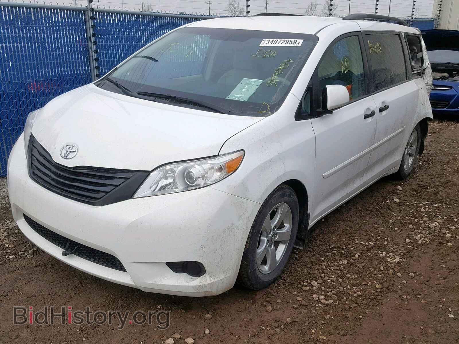 2013 TOYOTA SIENNA - VIN: 5TDZK3DC8DS326218 - Фото 2
