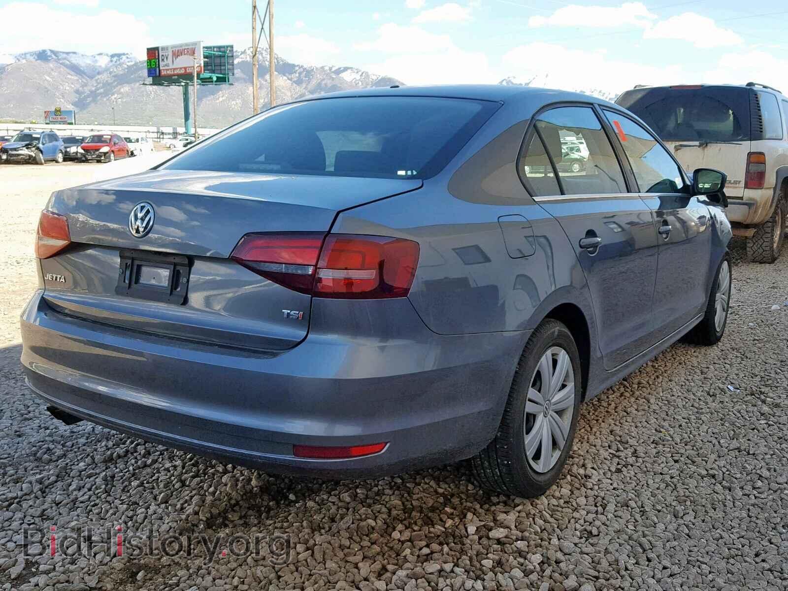2017 VOLKSWAGEN JETTA - VIN: 3VW2B7AJ3HM414768 - Фото 4