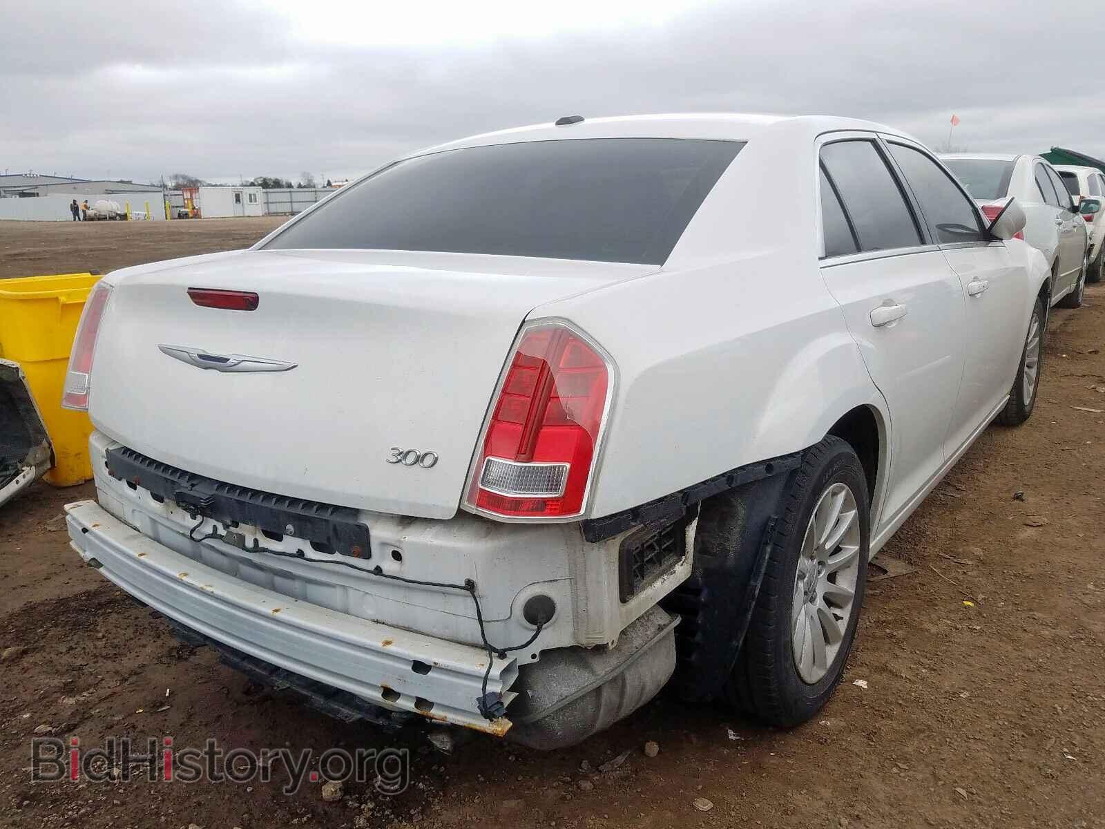 2012 CHRYSLER 300 - VIN: 2C3CCAAG1CH117841 - Фото 4