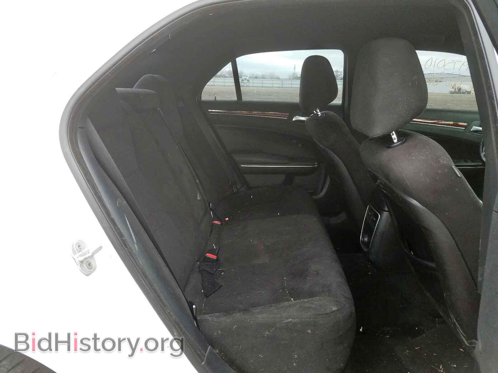 2012 CHRYSLER 300 - VIN: 2C3CCAAG1CH117841 - Фото 6