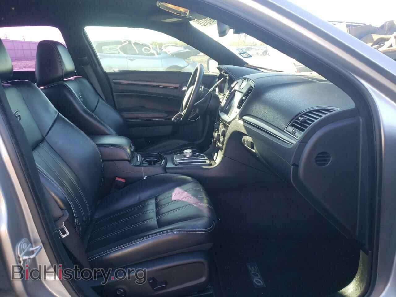2016 CHRYSLER 300 - VIN: 2C3CCABT8GH141202 - Фото 5