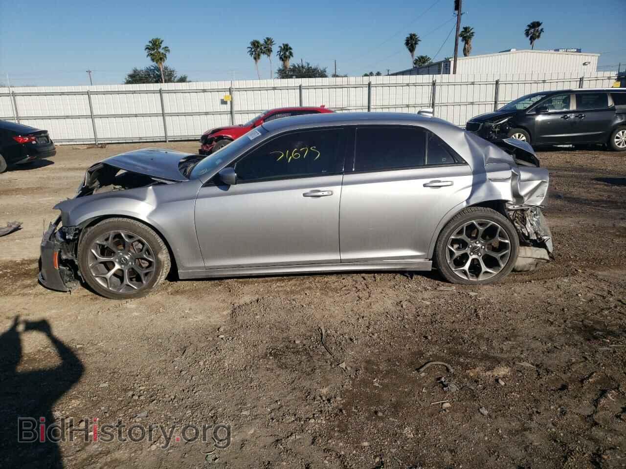 2016 CHRYSLER 300 - VIN: 2C3CCABT8GH141202 - Фото 9