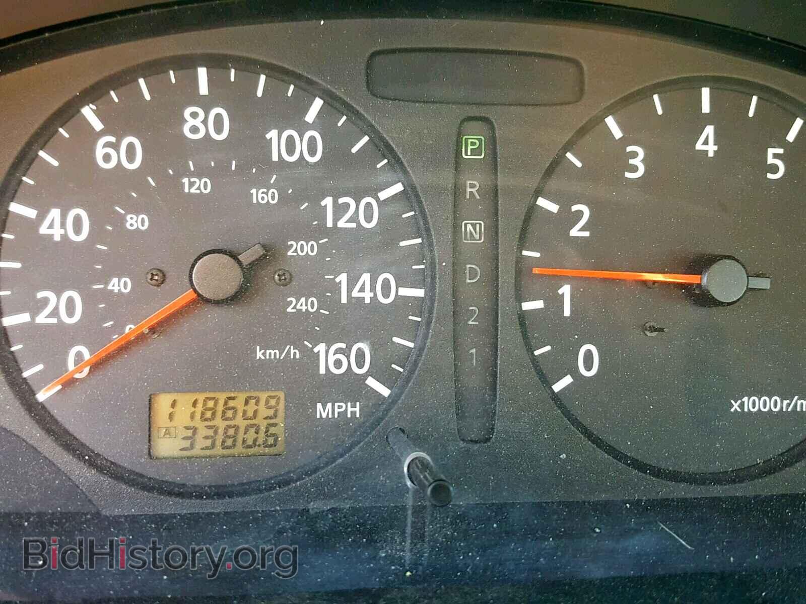 2000 NISSAN MAXIMA - VIN: JN1CA31D5YT739794 - Photo 8