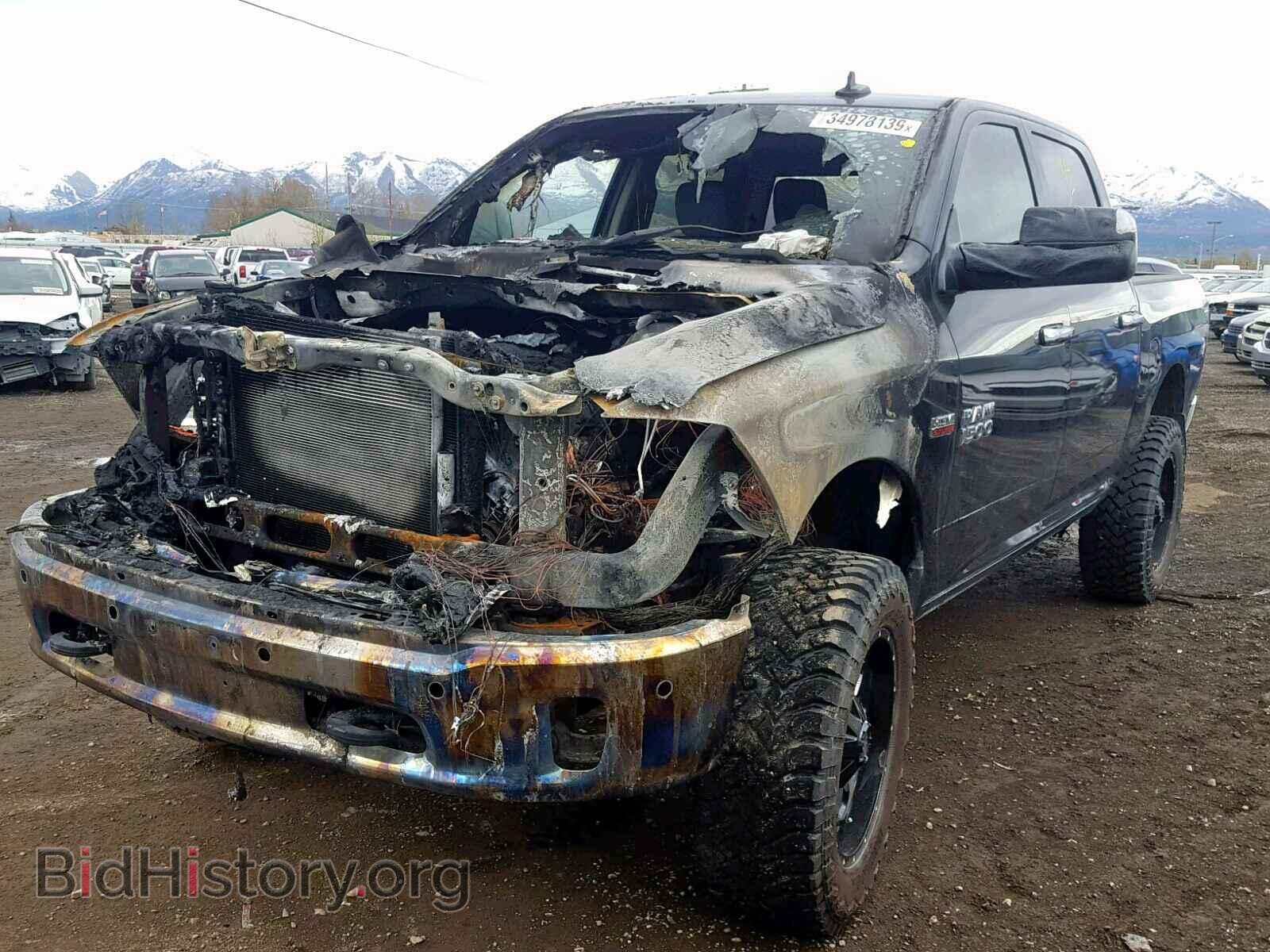 2017 RAM 1500 SLT - VIN: 3C6RR7LT3HG511275 - Фото 2