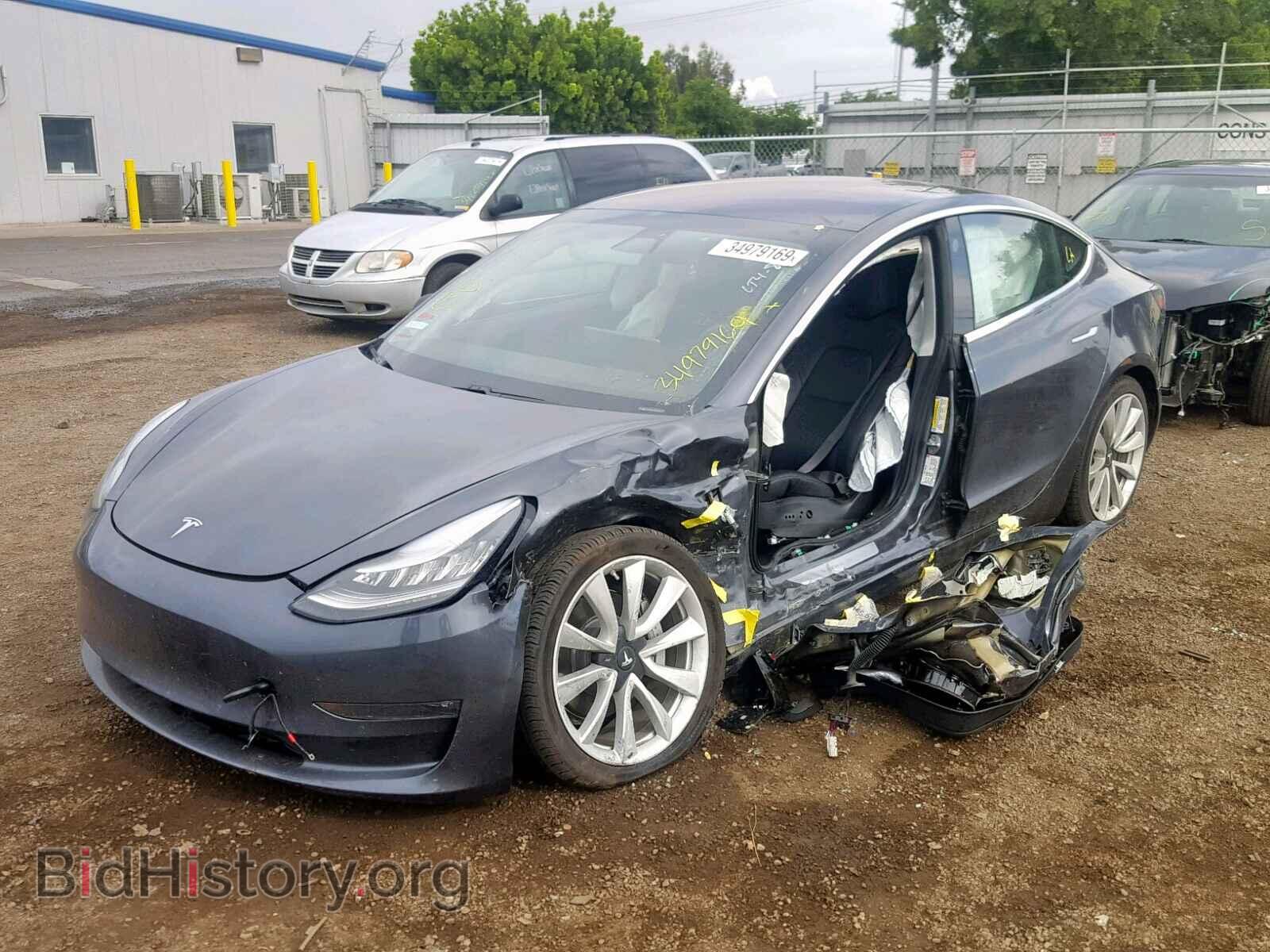 2018 TESLA MODEL 3 - VIN: 5YJ3E1EBXJF087018 - Фото 2