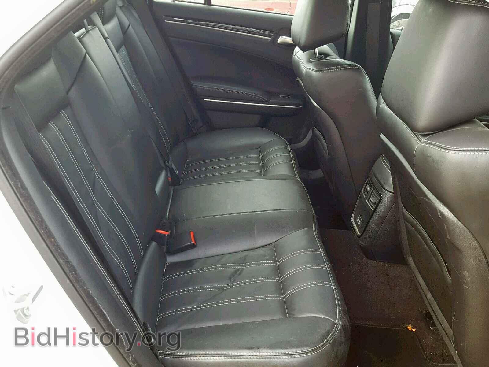 2019 CHRYSLER 300 - VIN: 2C3CCAGG3KH517499 - Фото 6