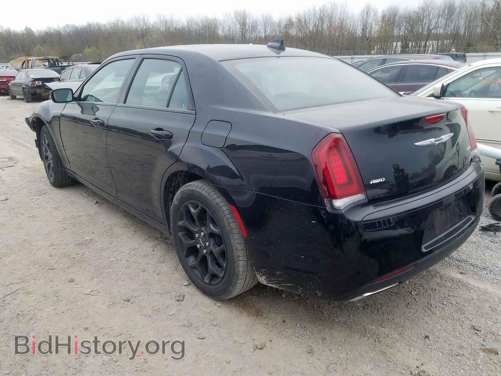 2019 CHRYSLER 300 - VIN: 2C3CCAGG7KH648399 - Фото 3
