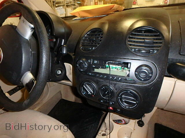 2000 VOLKSWAGEN BEETLE - VIN: 3VWCA21C0YM410589 - Фото 9