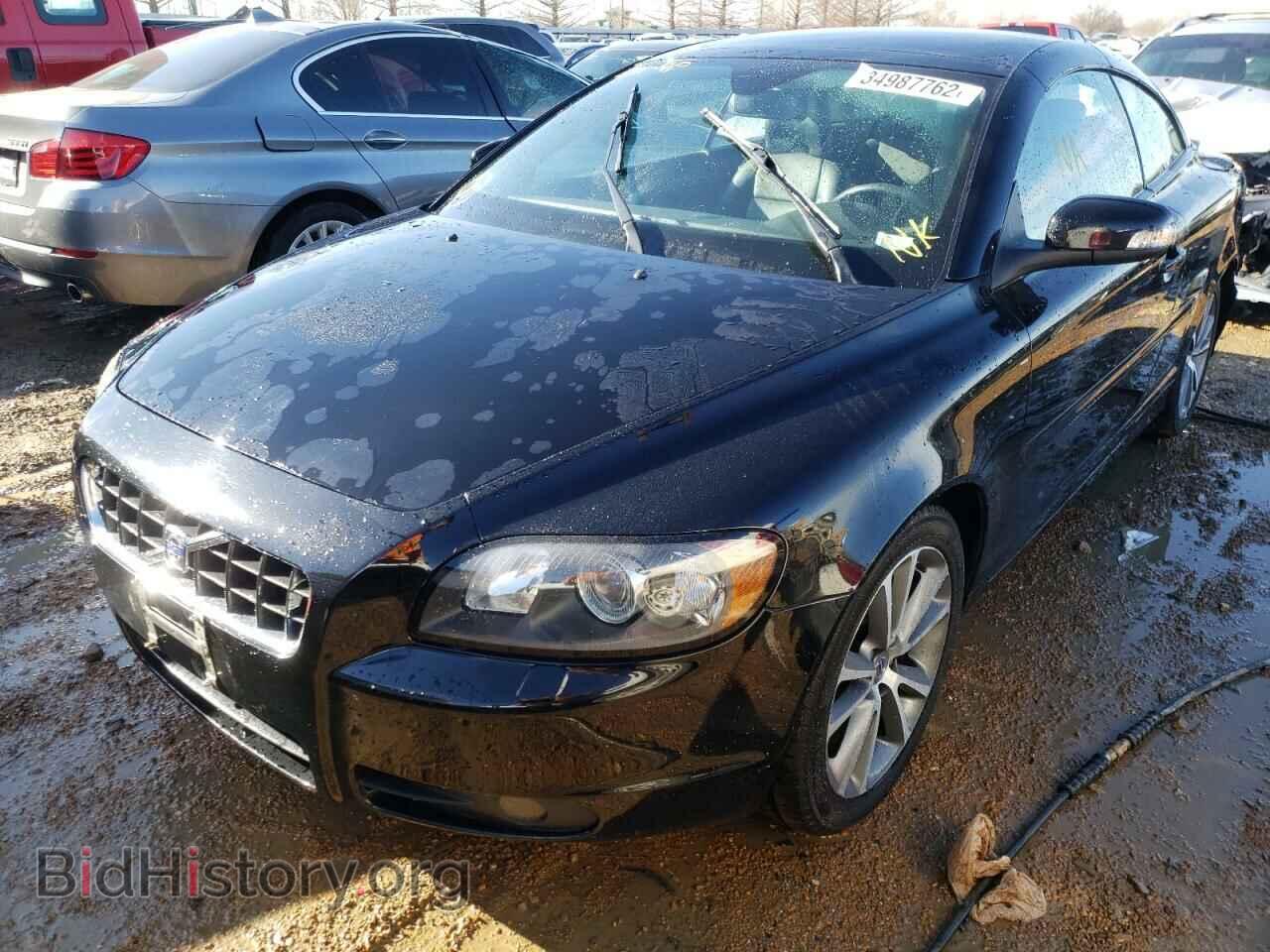2010 VOLVO C70 - VIN: YV1672MC8AJ092177 - Фото 2