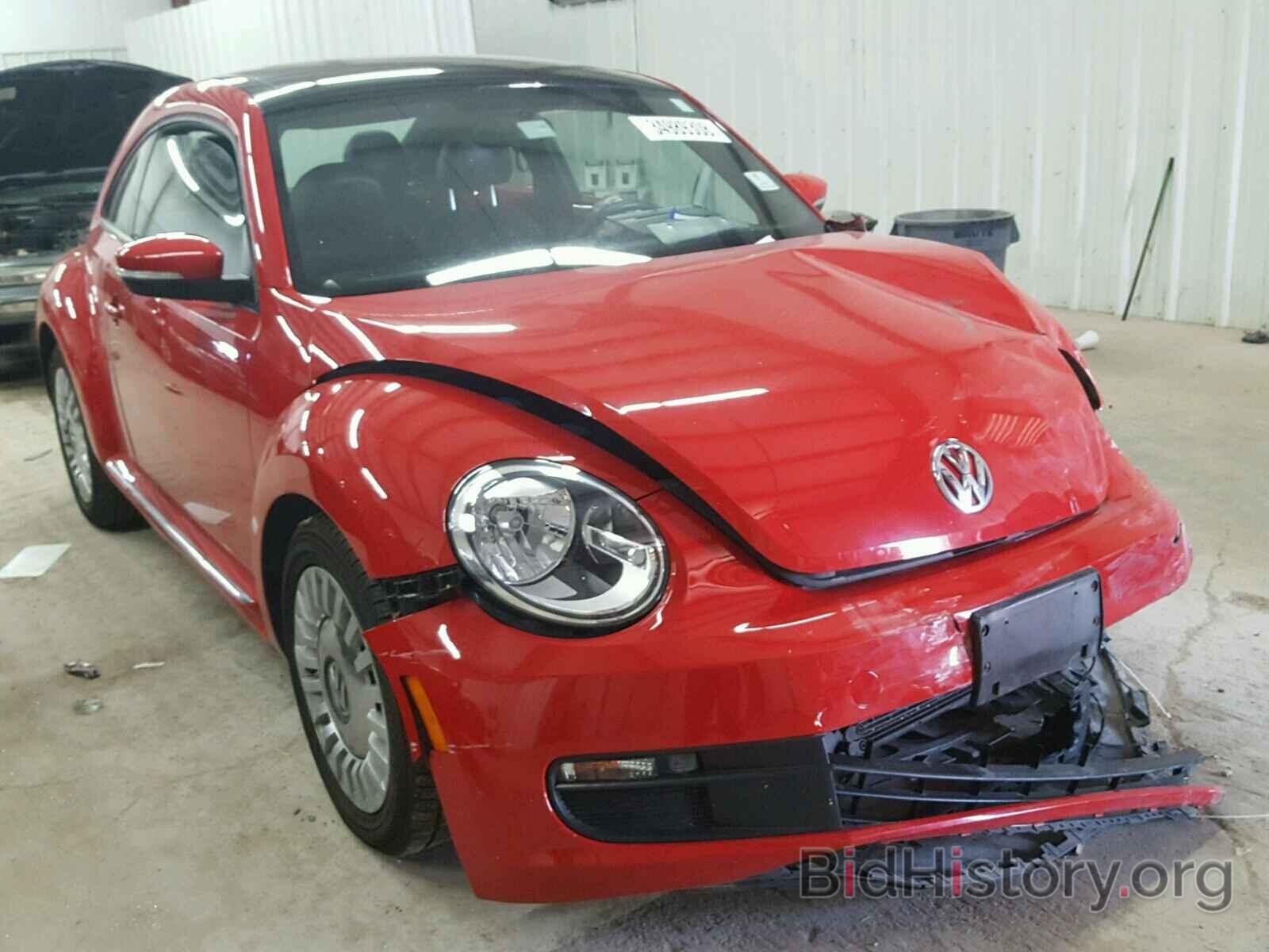 Photo 3VWJX7AT8DM689433 - VOLKSWAGEN BEETLE 2013