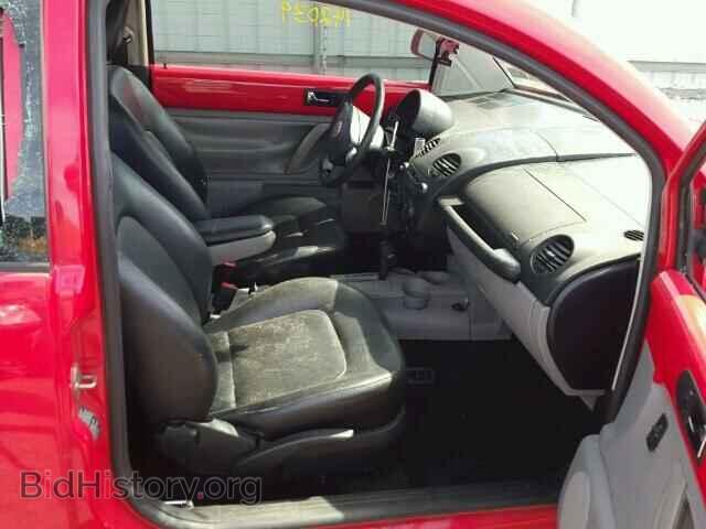 2000 VOLKSWAGEN BEETLE - VIN: 3VWCC21C2YM451364 - Фото 5