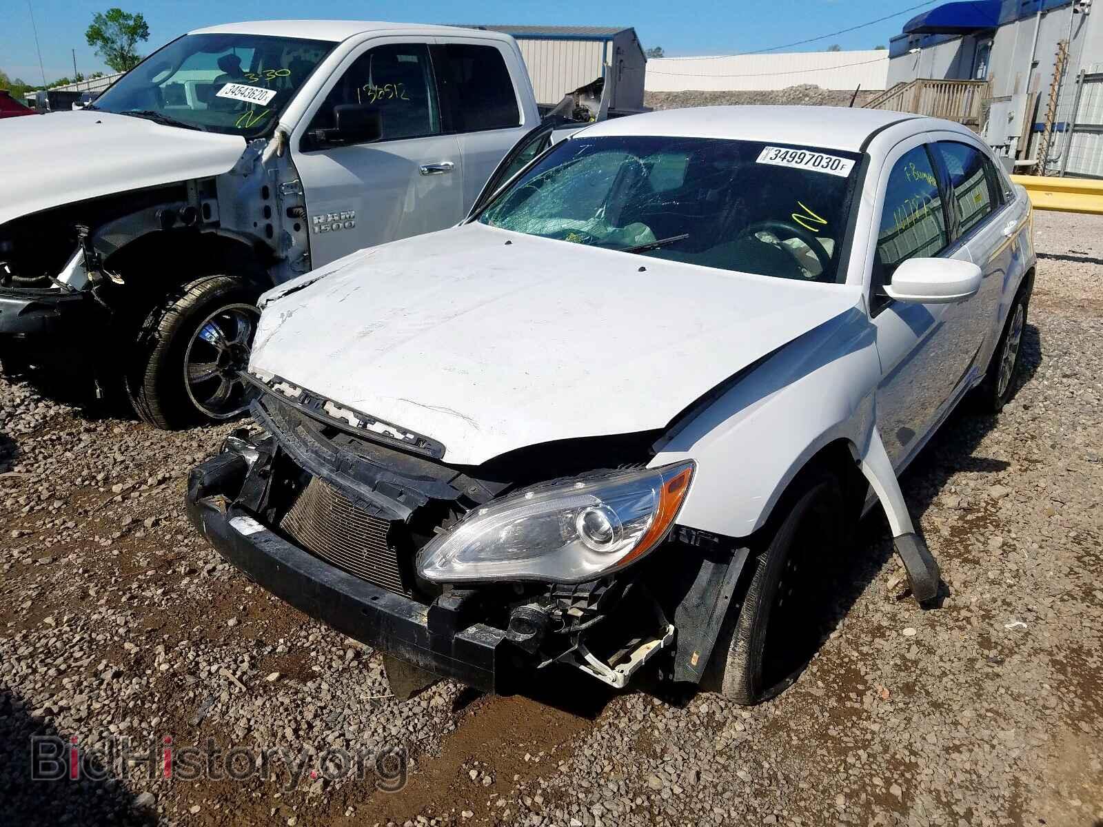 2014 CHRYSLER 200 - VIN: 1C3CCBAB0EN208698 - Фото 2