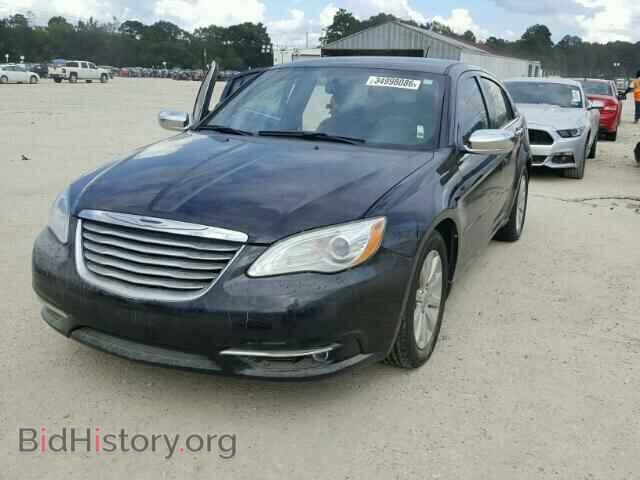 2013 CHRYSLER 200 - VIN: 1C3CCBCG8DN607740 - Фото 2