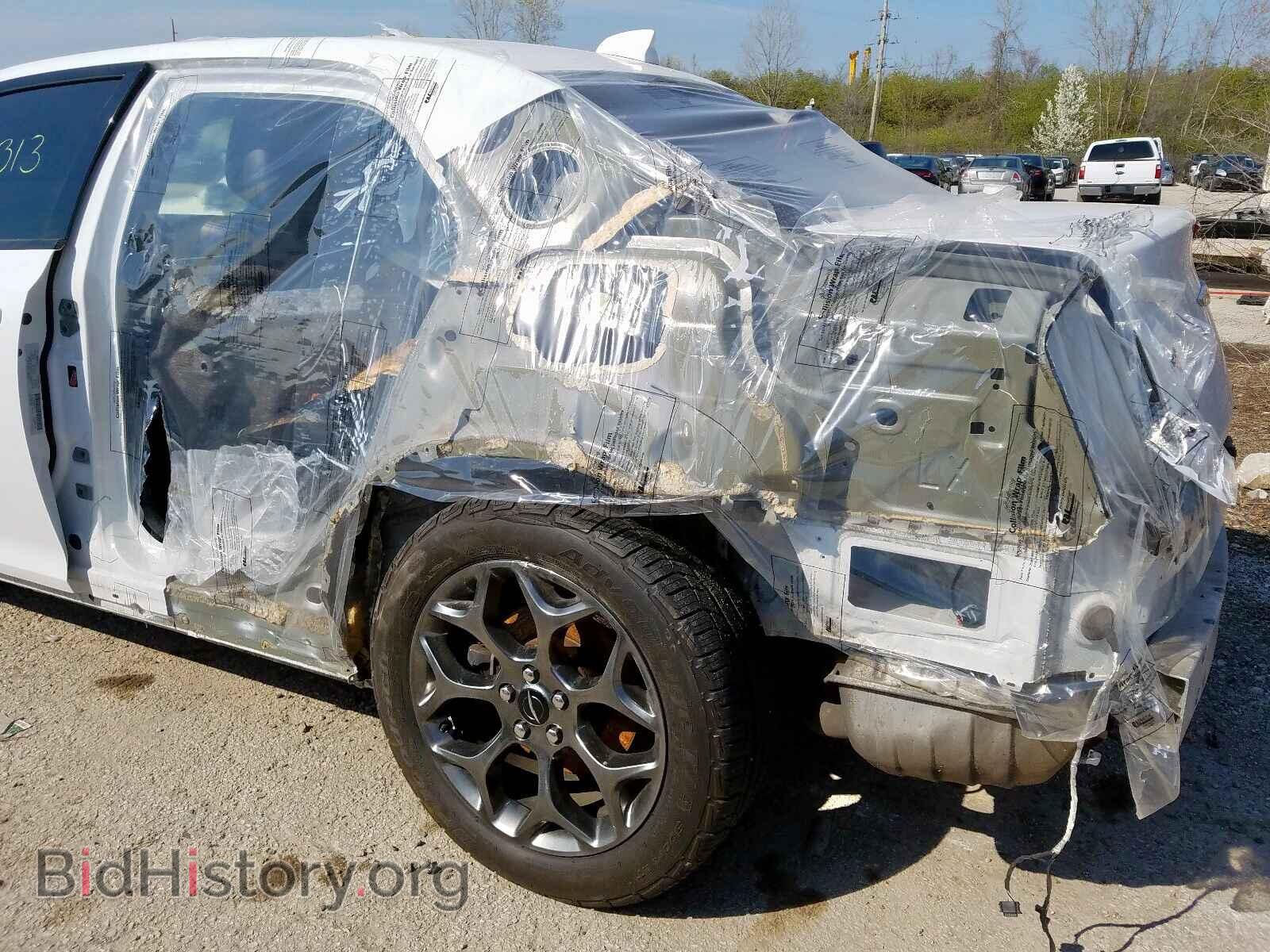 2016 CHRYSLER 300 - VIN: 2C3CCAGG5GH282952 - Фото 9