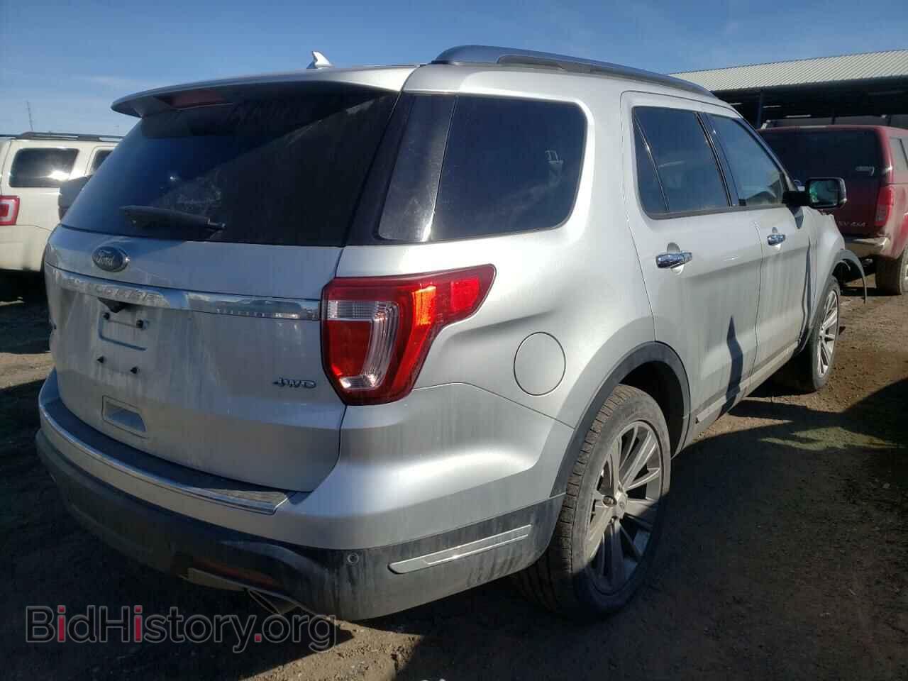 2018 FORD EXPLORER - VIN: 1FM5K8F82JGB60266 - Фото 4