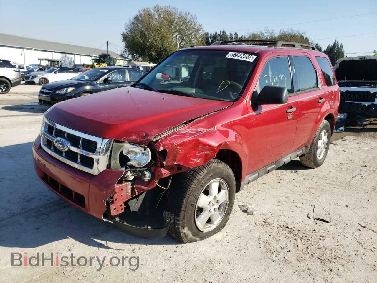 2011 FORD ESCAPE - VIN: 1FMCU0D79BKB95656 - Фото 2