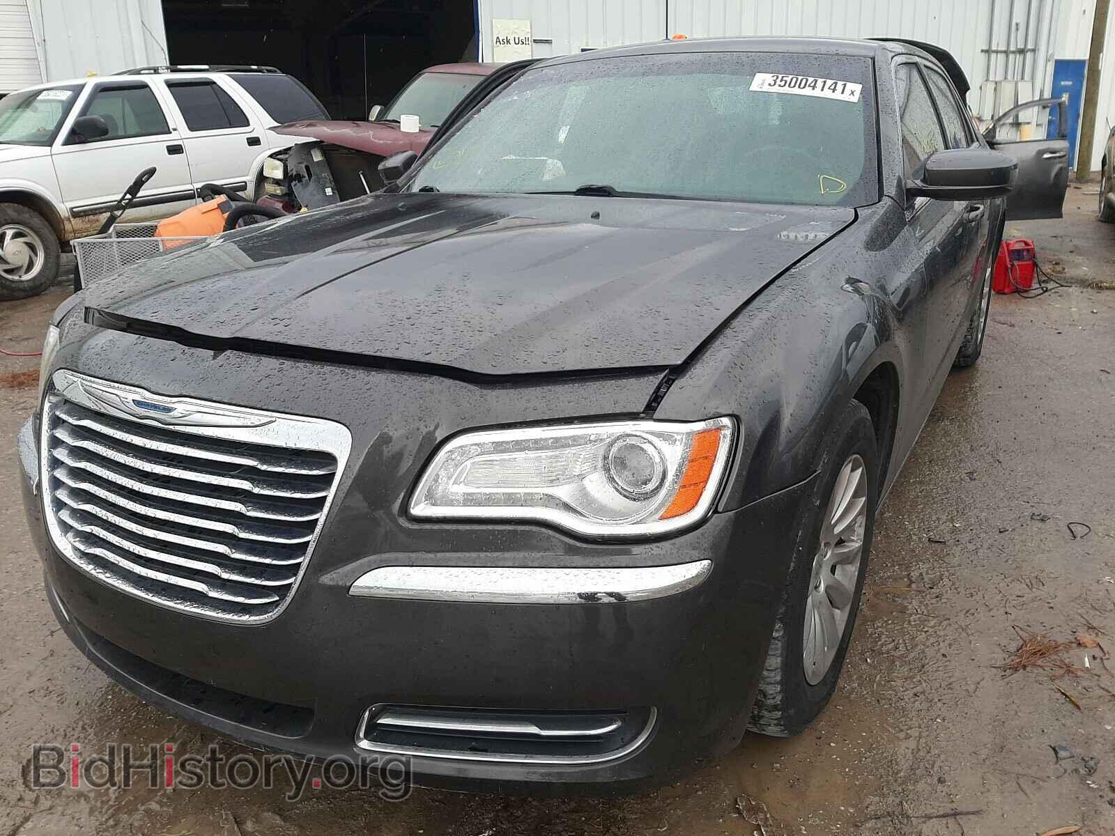 2013 CHRYSLER 300 - VIN: 2C3CCAAG0DH564985 - Фото 2
