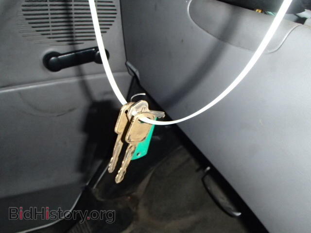 2000 FORD ECONOLINE - VIN: 1FTNE24L1YHB50624 - Фото 10