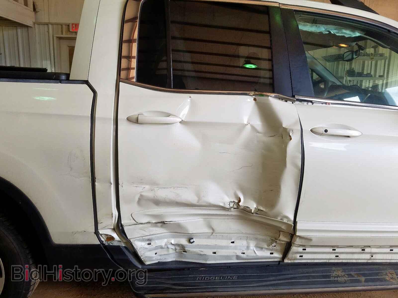 2017 HONDA RIDGELINE - VIN: 5FPYK3F62HB012214 - Photo 9